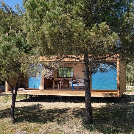 Ihouse Nea Skioni