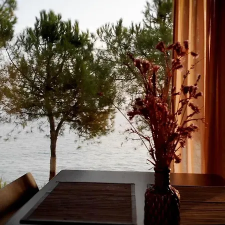 Ihouse مكان تخييم نيا سكيوني