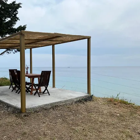 Ihouse مكان تخييم