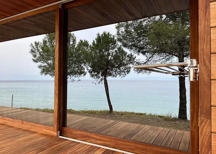 Ihouse Nea Skioni